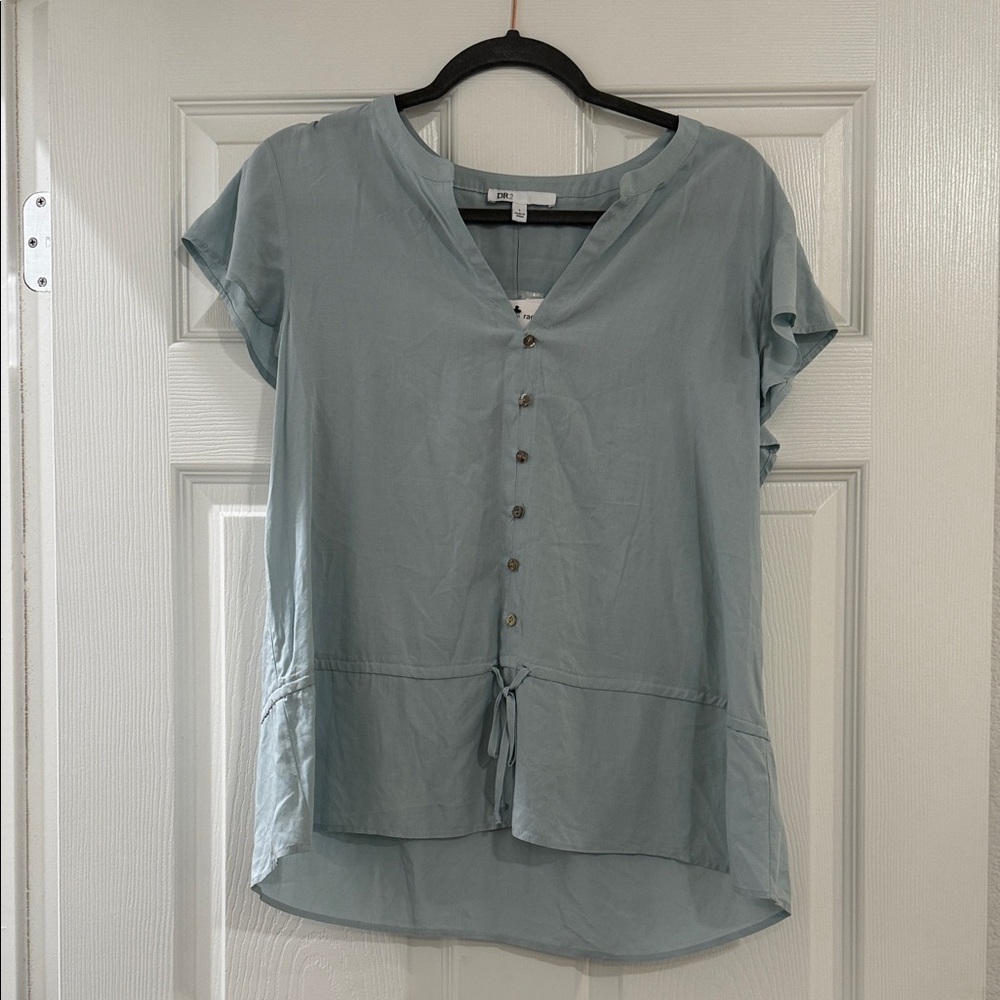 DR2 Light Blue Button-Front Blouse